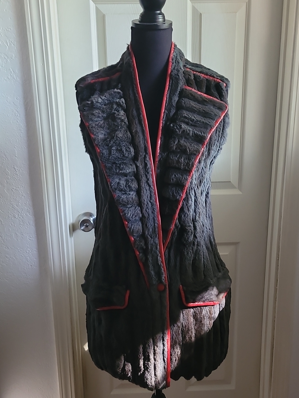 Women's GRAY RABBIT FUR Long Vest with Red REAL LEATHER Trim 70' VINTAGE XS S